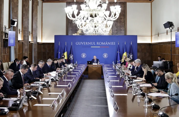 Ilie Bolojan, într-o ședință de guvern. FOTO gov.ro