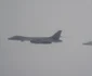 Două bombardiere strategice americane antrenamente comune deasupra României cu avioane ale Forţelor Aeriene Române FOTO MApN