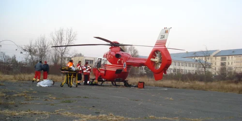 Băiatul a fost transportat în stare gravă la Spitalul Grigore Alexandrescu din Bucureşti, cu un elicopter SMURD foto: Vali Zaharia 