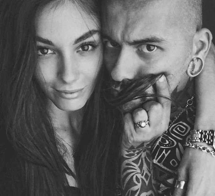 
    Delia Tudose, senzuală în faţa aparatului de fotografiatFoto: arhivă personală  