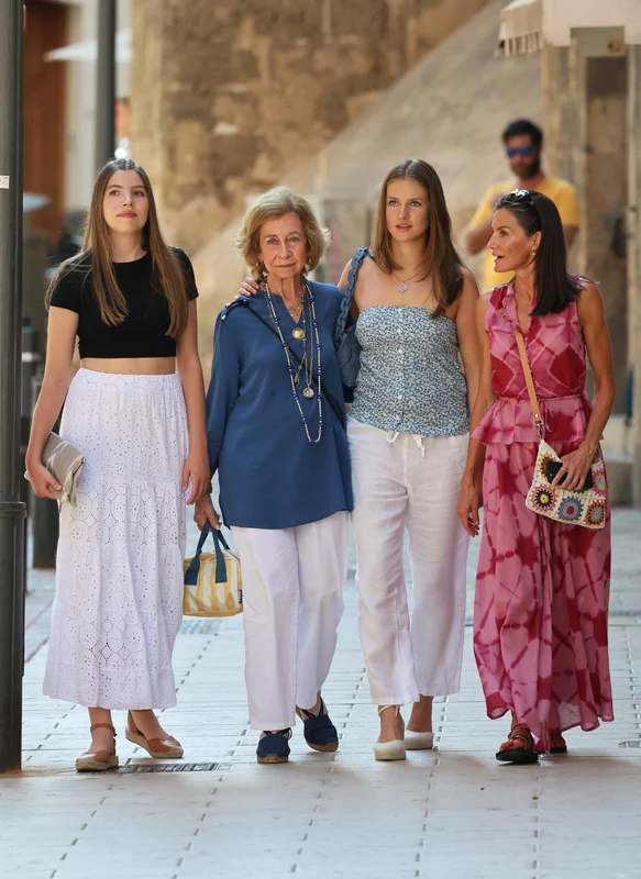 Regina Letizia, Prințesa Leonor, Infanta Sofia și Regina Sofia