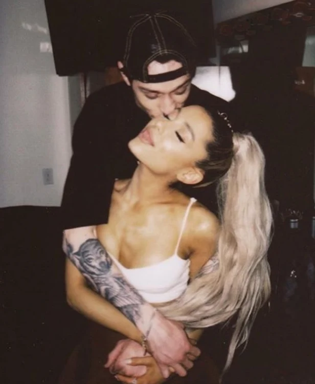 ariana grande si pete davidson jpeg