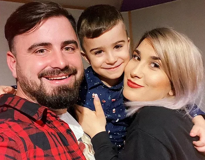 Adda și Cătălin alături de fiul lor, Alexandru - Foto: social media