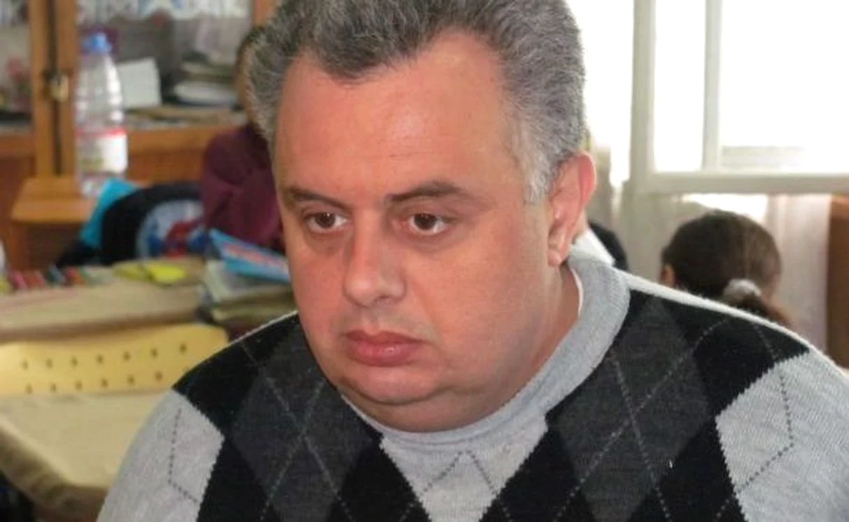 
    Claudiu Tănase, profesorul agresor  