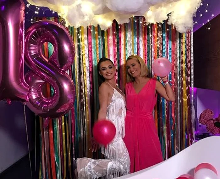 
    Andreea Esca este tare mândră de fiica saFoto: arhivă personală  