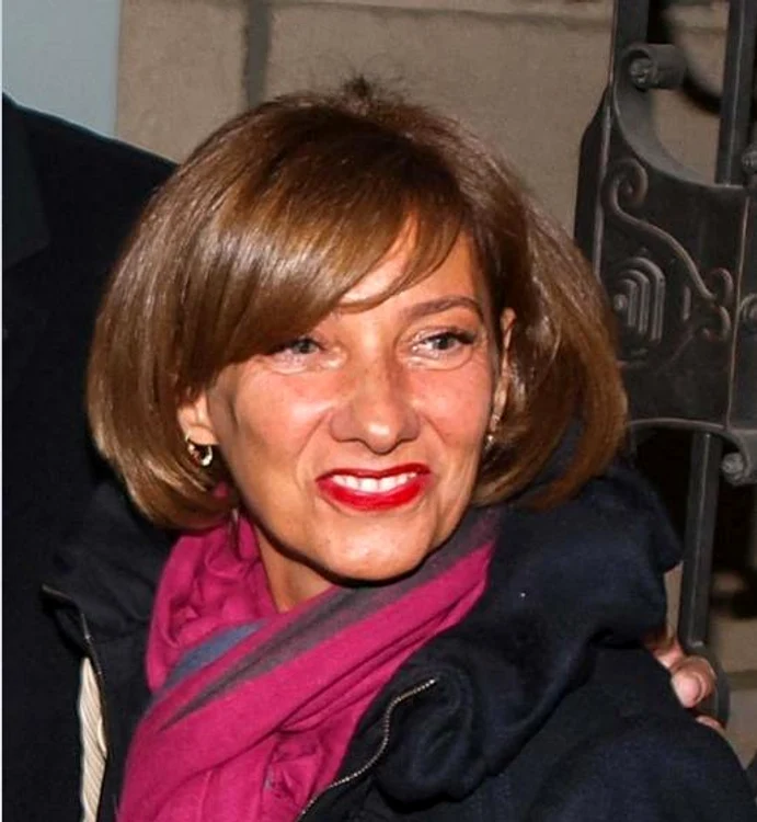 Carmen Iohannis se gândește să se implice în viața publică