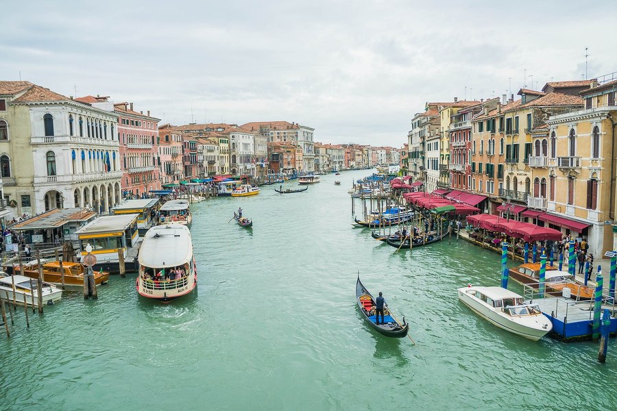Taxe mai mari pentru turiștii care vin în Veneția începând cu 2025