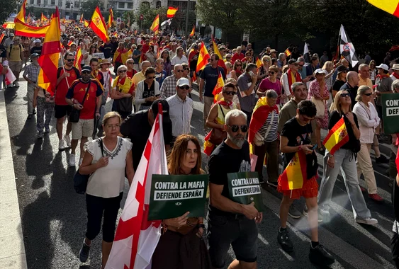 Mii de oameni protestează la Madrid