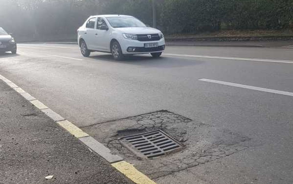 O femeie din Londra, amendată pentru că a turnat restul de cafea într-o canalizare: „Mi se pare nedrept”