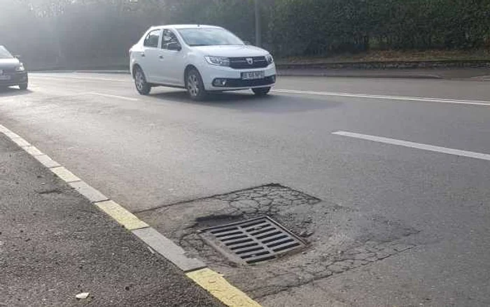 O femeie a fost amendată pentru că a turnat restul de cafea într-o canalizare FOTO: Arhivă