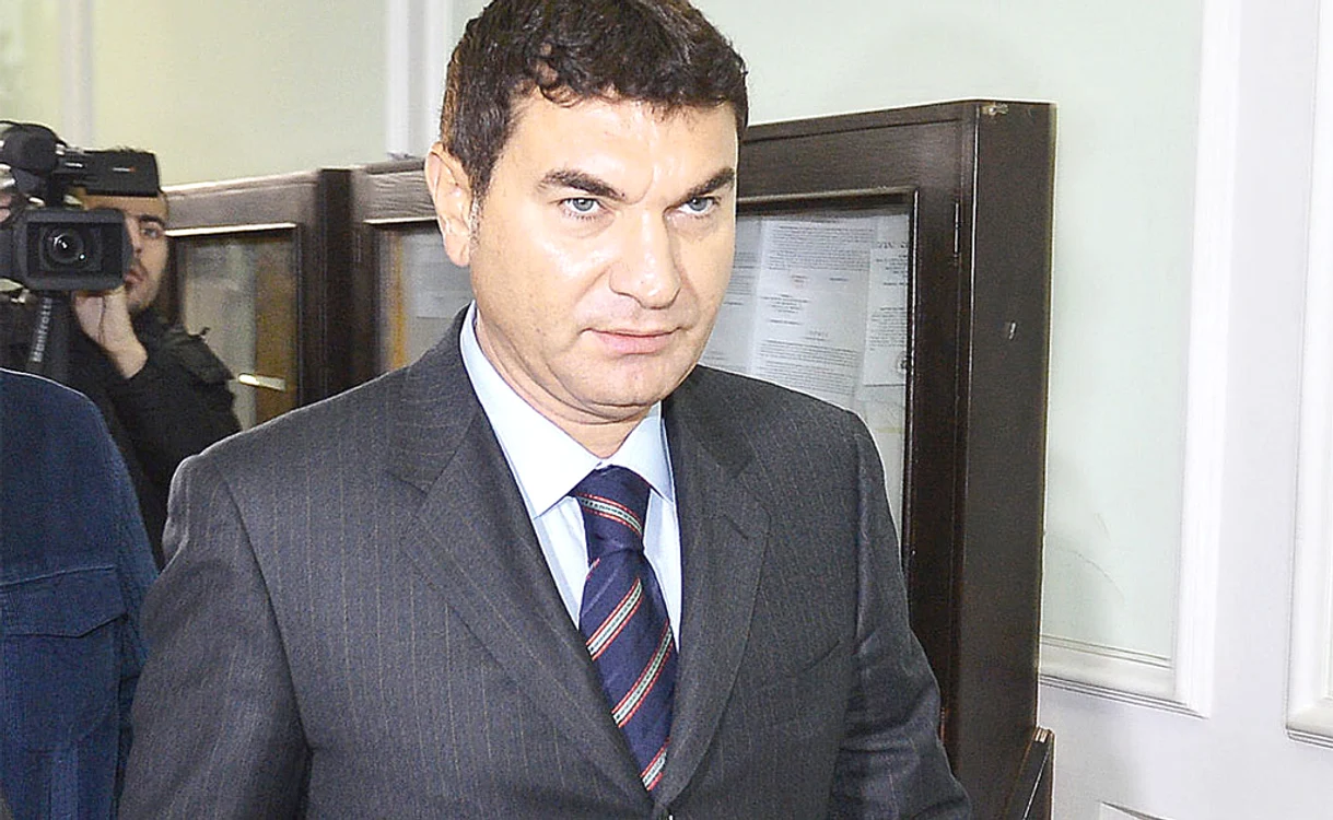 Mihaela Borcea, împreună cu gemenii Melissa şi Angelo au fost ieri să-l viziteze pe Cristi în arest