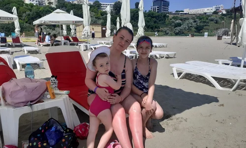 turisti plaja constanta jpeg