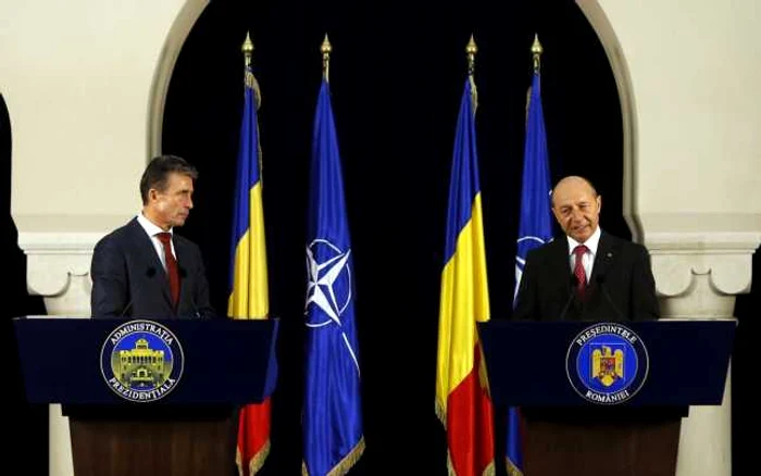 Anders Fogh Rasmussen Traian Basescu FOTO Reuters