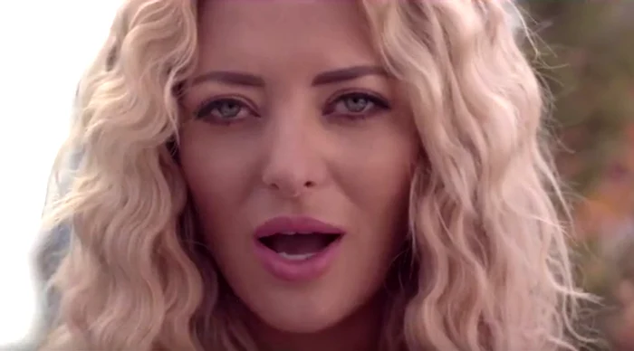 Nașa Delia a făcut spectacol la nunta lui Gabriel Cotabițăfoto: captură