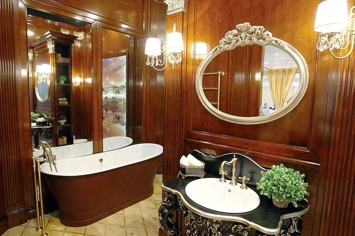 Baia cu tapet din lem şi piele poate ajunge la 30.000 de euro