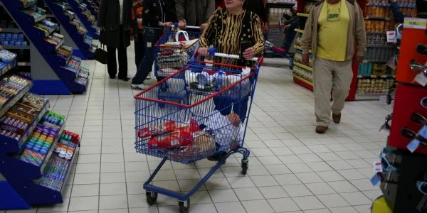 Piaţa bunurilor de larg consum (FMCG) va scădea în acest an la 20 de miliarde de euro, cu 9% mai puţin faţă de valoarea înregistrată în 2009