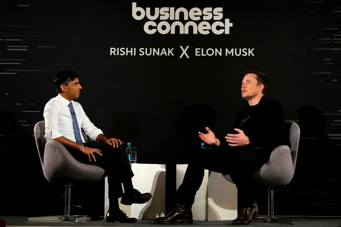 Rishi Sunak și Elon Musk la summitul privind inteligența artificială FOTO: X