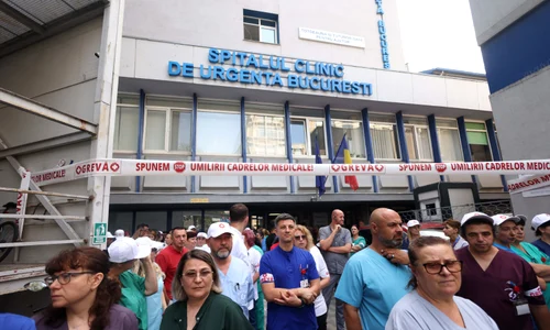 Grevă de avertisment de două ore a personalului de la spitalul de urgență Floreasca organizată de federația Sanitas, în București, 20 iulie 2026  Inquam Photos  George Călin (8) jpeg