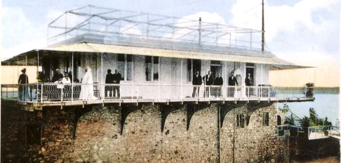 Regina Carmen Sylva, în "cuibul" ei de la Marea Neagră FOTO: Casa Regală