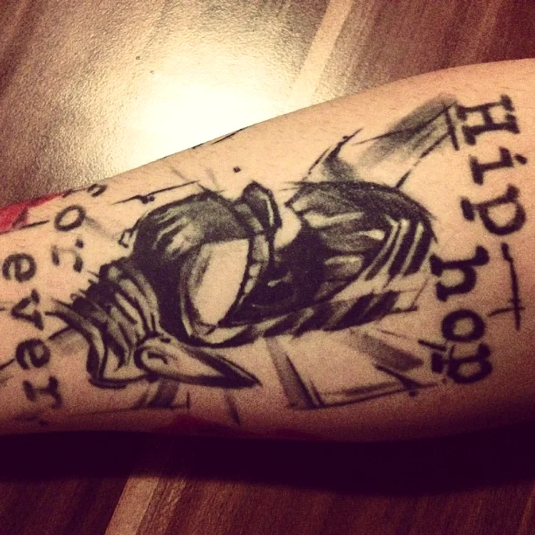 adrian tutu tatuaj, castigator romanii au talent