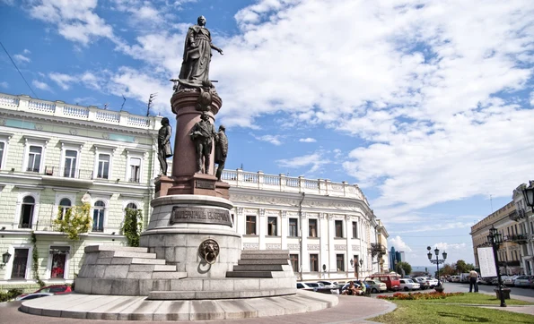 Statuia împărătesei Ecaterina cea Mare din Odesa (© Marco Fieber / Flickr)