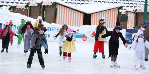 Carnaval pe gheaţă, la patinoarul Olimpia