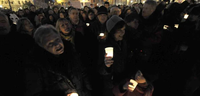 Peste 10.000 de persoane au participat la  manifestaţia antiguvernamentală           Foto Reuters