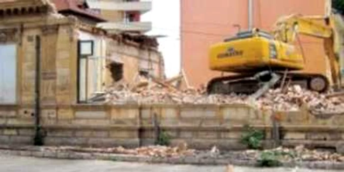 Craiova: Încep demolările pe strada A.I. Cuza