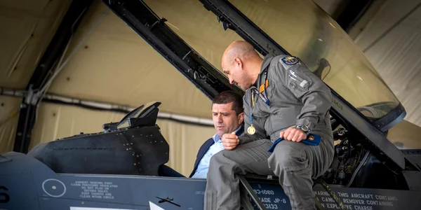 Radu Miruta F 16 Facebook MApN jpg