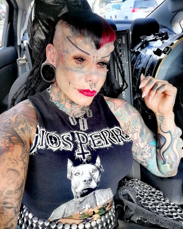 Femeia vrea să își facă tot mai multe modificări (Foto: Instagram)