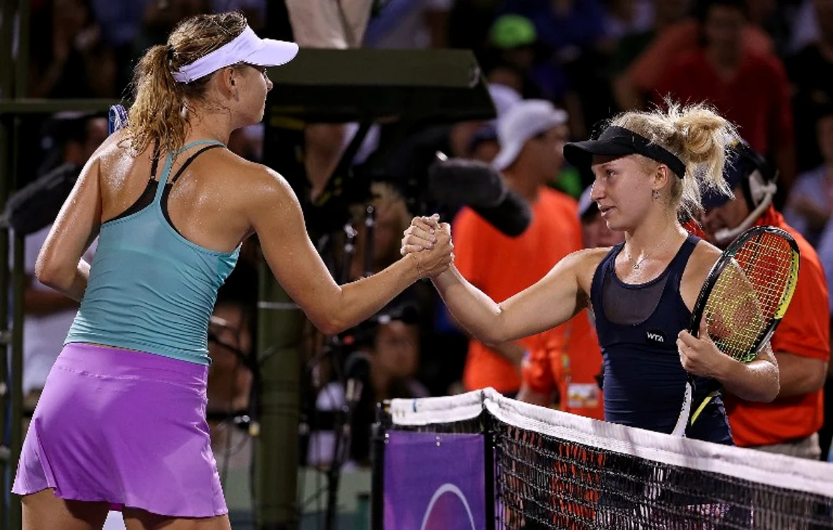 Maria Şarapova o felicită pe Gavrilova
