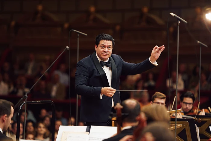 Cristian Măcelaru devine Cetățean de Onoare al Capitalei. FOTO George Enescu International Festival