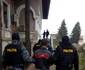 Fraţii Bursă Marin şi Ctin au desfigurat în bătaie 2 poliţişti vâlceni la Călina - Prundeni Foto Adevărul - credit DMS