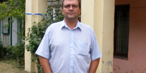 Resita: PORTRET / Costel Stancu, poliţist îndrăgostit de poezie