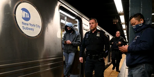 Împuşcături metrou New York - 12 apr 2022 / FOTO Profimedia