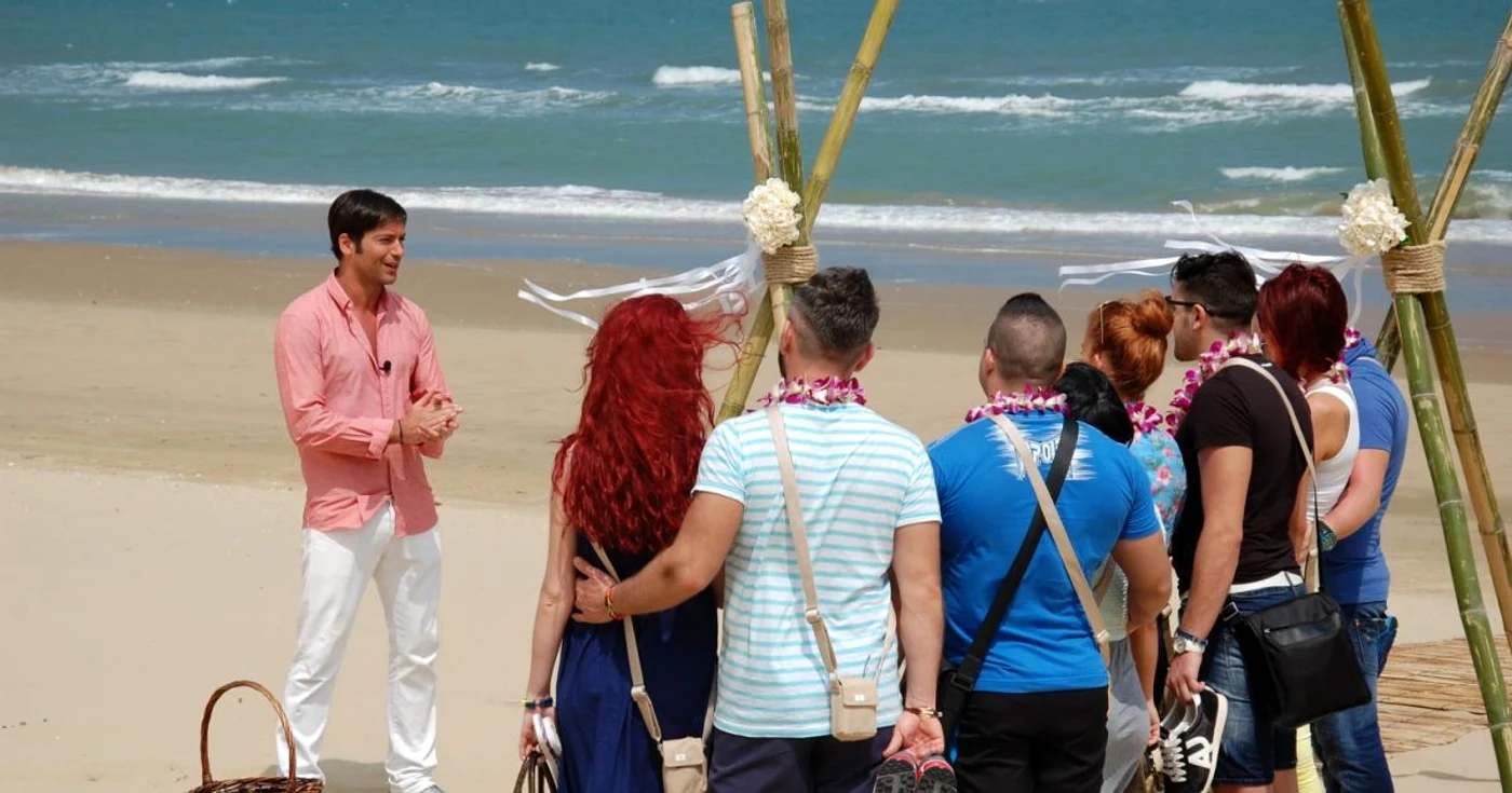 Radu Vâlcan prezintă reality-show-ul „Temptation Island - Insula iubirii“ FOTO Antena 1