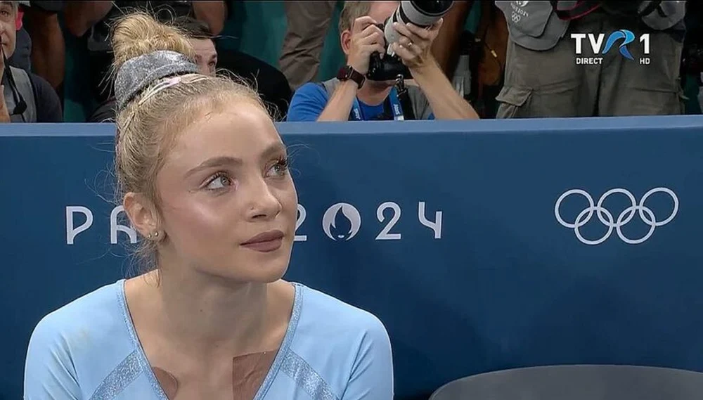 Păruială și jigniri în complexul Lia Manoliu. Gimnasta Sabrina Voinea s-a luat la bătaie cu o componentă a lotului național de haltere