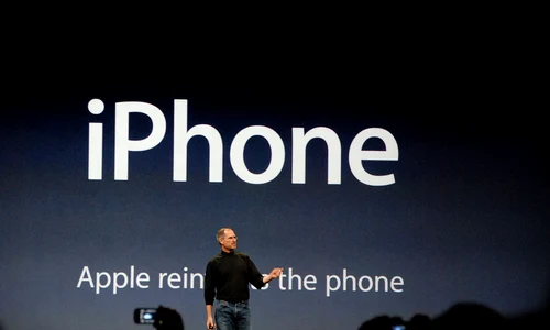 steve jobs 2007 prezentare primul iphone jpeg