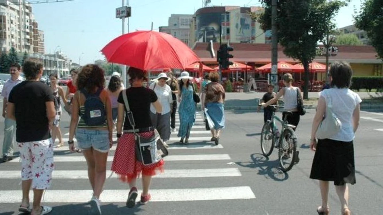 Canicula afectează pe toată lumea, tineri și bătrâni