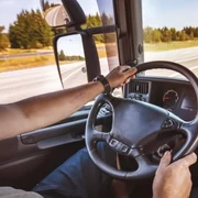 sofer camion, foto shutterstock jpg