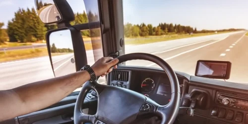 sofer camion, foto shutterstock jpg