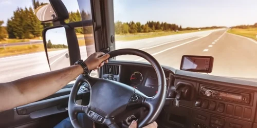 sofer camion, foto shutterstock jpg