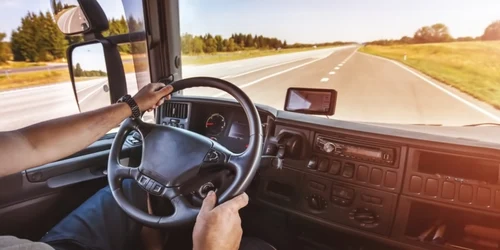 sofer camion, foto shutterstock jpg