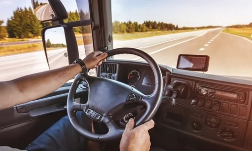 sofer camion, foto shutterstock jpg