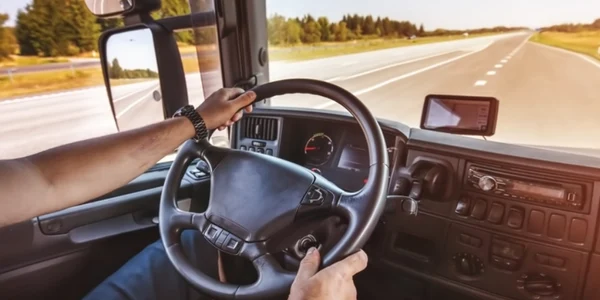 sofer camion, foto shutterstock jpg