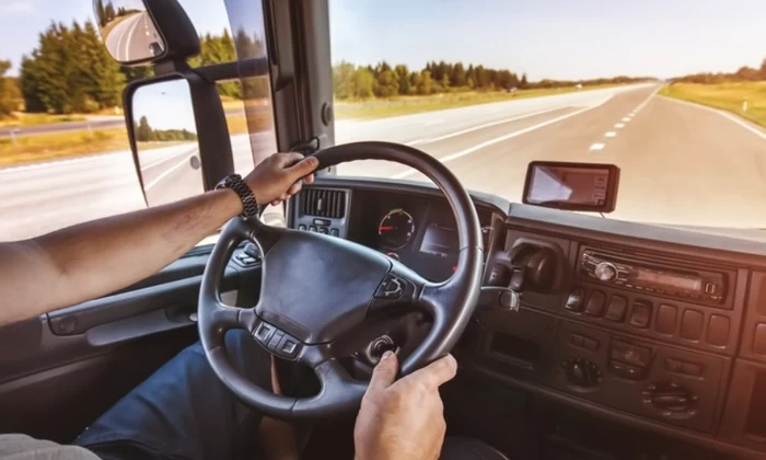 sofer camion, foto shutterstock jpg