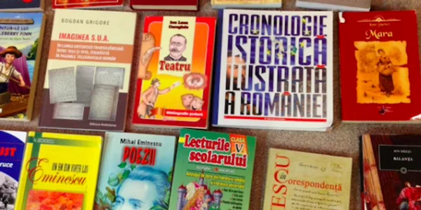 Cărţi din România pentru urmaşii de români din Boian Canada pentru biblioteca lui Les Lutic Sursa Facebook LL