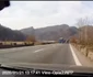 Inconştienţă la volan pe DN 7 - Valea Oltului surprinsă cu o cameră de luat vederi Foto captură video