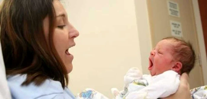 Mamele vor trebui să aleagă varianta de concediu la o lună şi jumătate după naştere