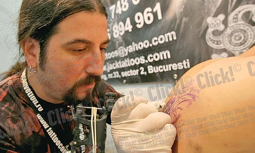 Ovidiu are tatuată  80% din suprafaţa corpului jpeg